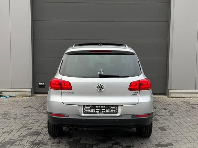 VW Tiguan pano dak benzine automaat, Autos, Volkswagen, Argent ou Gris, Achat, Entreprise, Entretenue par le concessionnaire