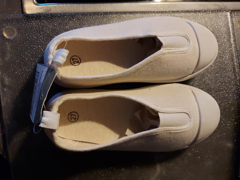 Pantoufles neuves pointure 27, Ophalen, Nieuw, Jongen of Meisje, Sportschoenen