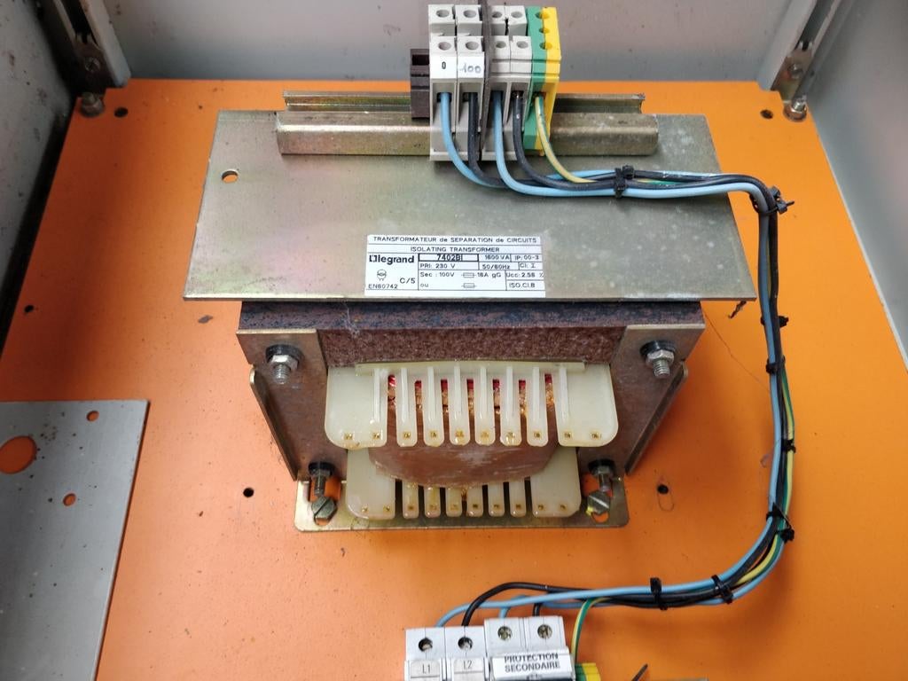Scheidingstransformator 1600VA 230v primair 100v secondair, Enlèvement