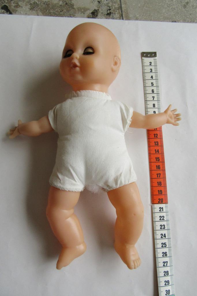 antiek plastieken pop en stoeltje, Ophalen of Verzenden, Gebruikt, Babypop