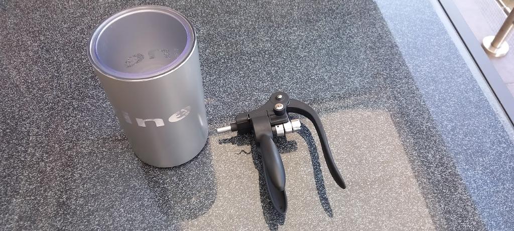 Cave à vin avec tire-bouchon. Nouveau., Maison & Meubles, Enlèvement ou Envoi, Neuf