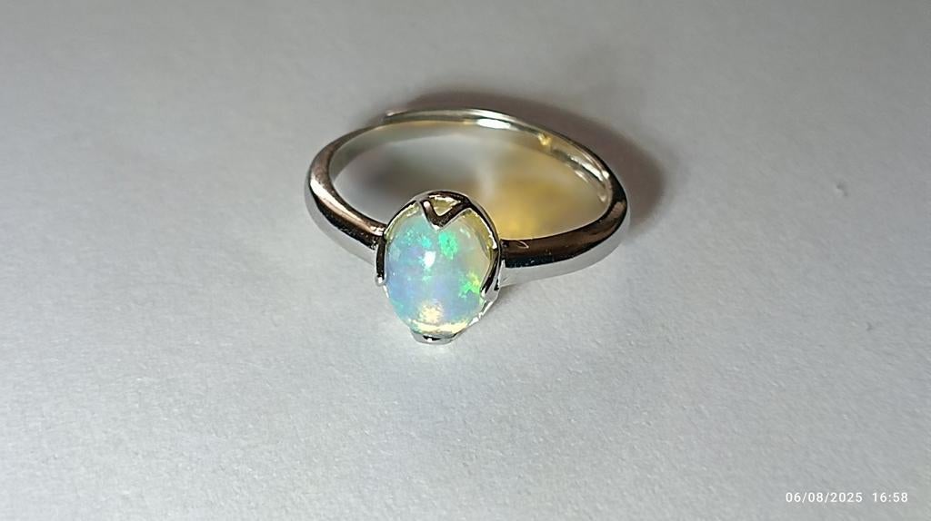 Verstelbare sterling zilveren ring met Ethiopisch opaal, Handtassen en Accessoires, Ringen, Nieuw, Zilver, Zilver, Ophalen of Verzenden