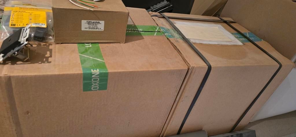 Loxone Speaker box inbouwdoos, Ophalen of Verzenden, Zo goed als nieuw