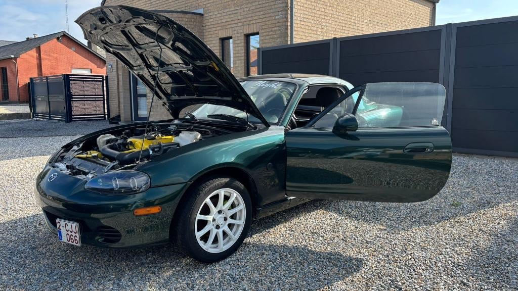 Mazda MX5 Cabrio, Cabriolet, Boîte manuelle, Noir, 2 portes
