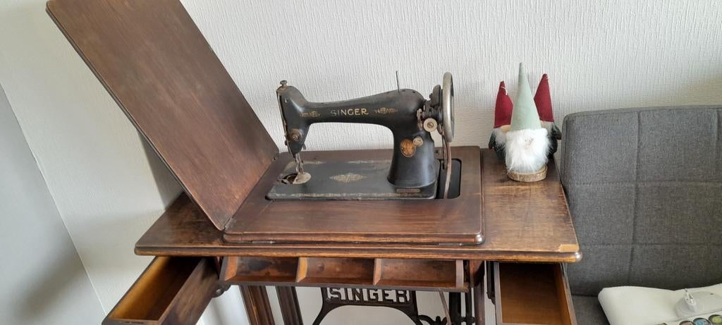 Oude naaimachine singer, Antiek en Kunst, Ophalen