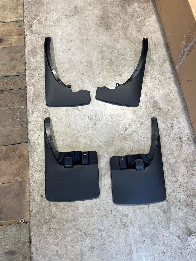 Bavettes Nissan Navara NP300, Autos : Pièces & Accessoires, Enlèvement, Neuf, Nissan