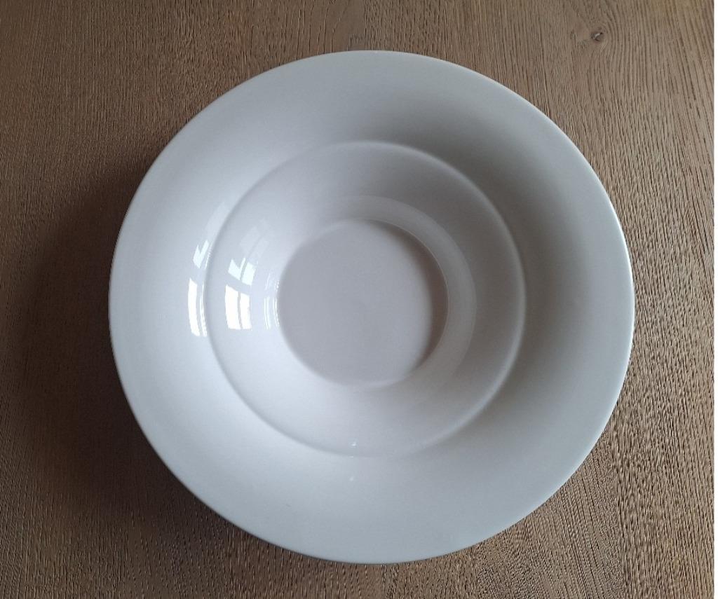 Serveer Borden yong - GROOT set van 8, Huis en Inrichting, Ophalen, Nieuw, Bord(en)