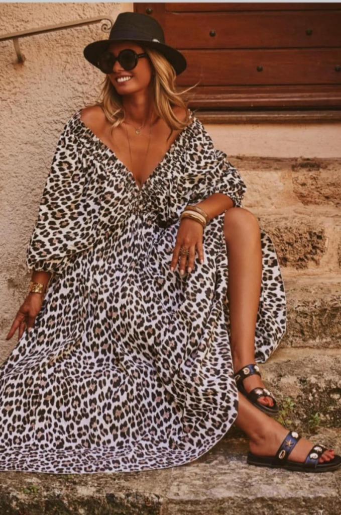 Jurk in tijgerprint nieuw super mooi one size, Kleding | Dames, Overige kleuren, Nieuw, Ophalen of Verzenden, ANDERE