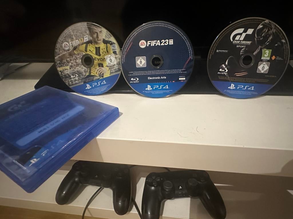 TV + balles + PlayStation + 2 manettes PlayStation 3D, Enlèvement, Comme neuf