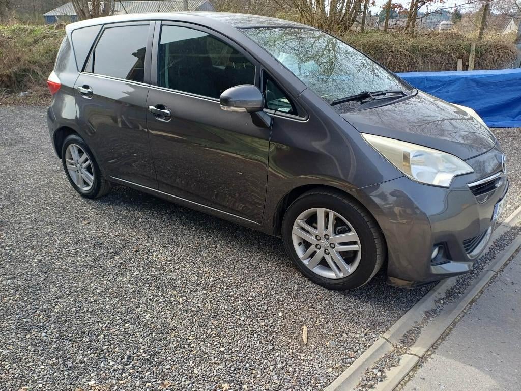 Toyota Verso S D4D Automaat Linea Sol, Auto's, Toyota, Euro 5, 4 cilinders, Verso-S, Particulier