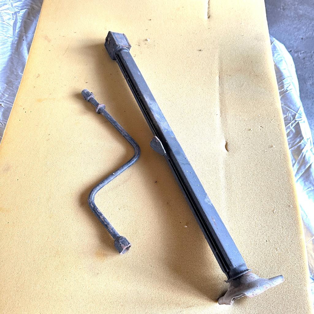 Cric de roue Citroen 2CV avec clé, Enlèvement ou Envoi, Utilisé