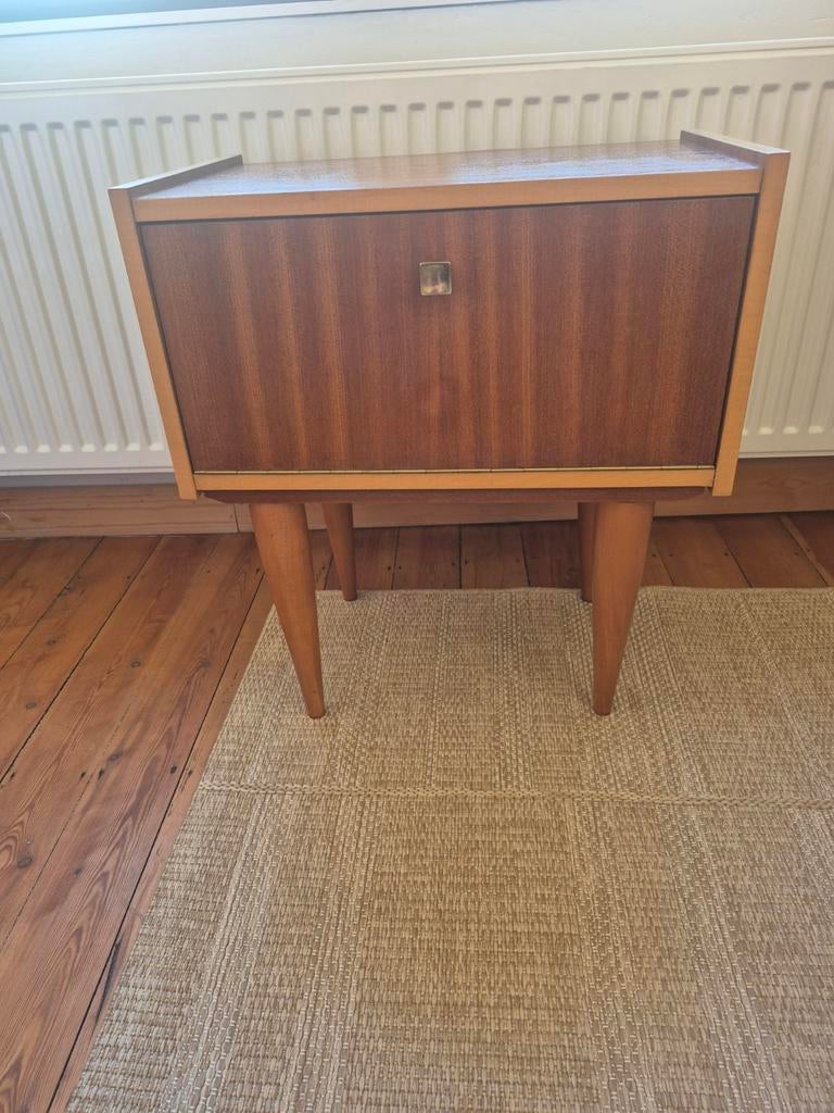 Vintage nachtkastje, Ophalen