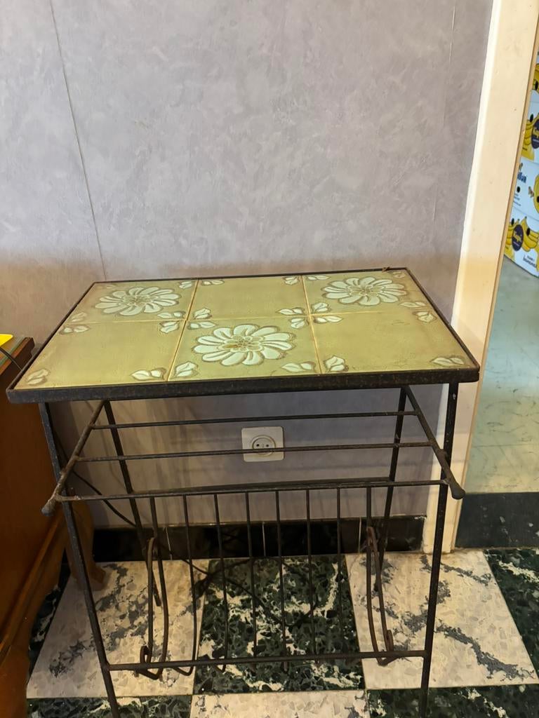 Vintage bijzetrafel,asbak,tv meubel ….en andere, Ophalen