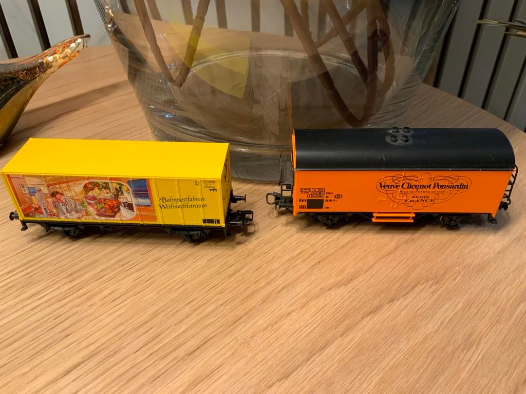 1 WAGON PUBLICITAIRE SANS BOITES, le Veuve Cliquot est vendu, Enlèvement ou Envoi, Comme neuf, Märklin