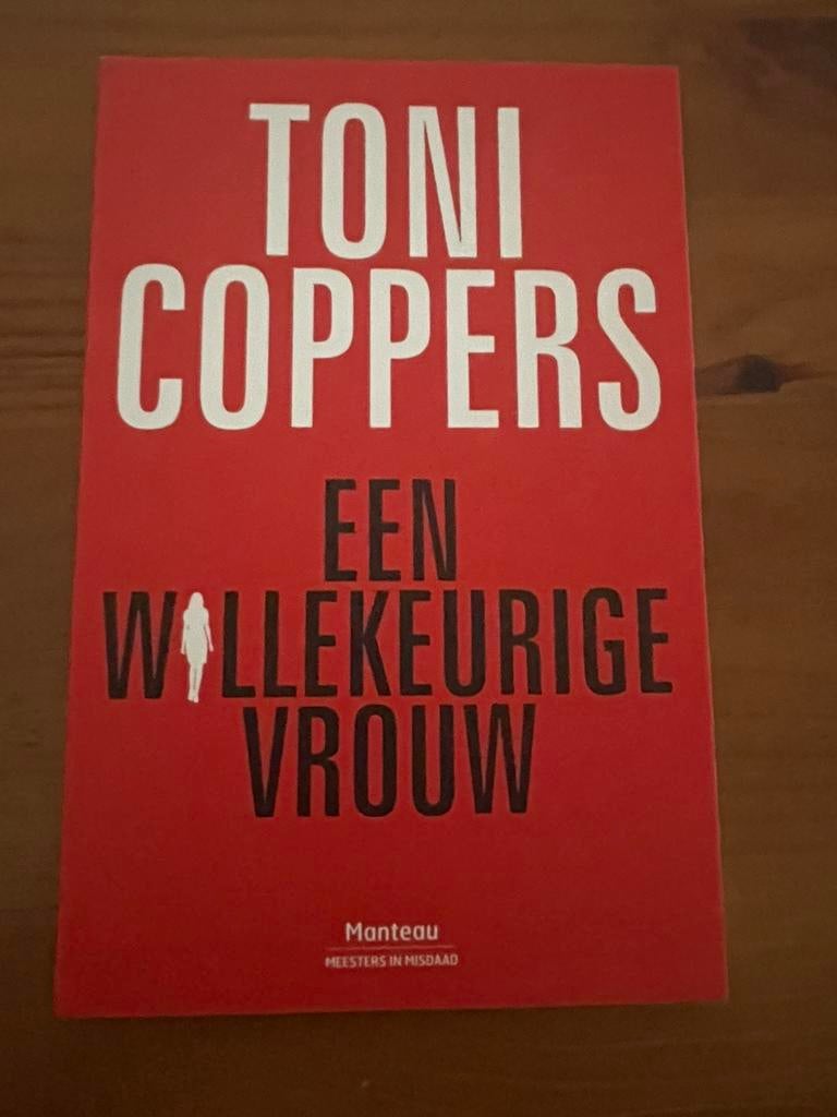 Boek Toni Compers : Een Willekeurige Vrouw, Boeken, Thrillers, Ophalen of Verzenden, Zo goed als nieuw, België