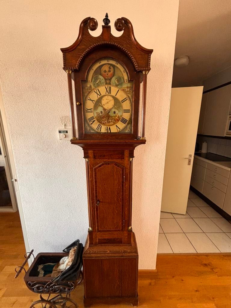 Engelse staandeklok, Ophalen