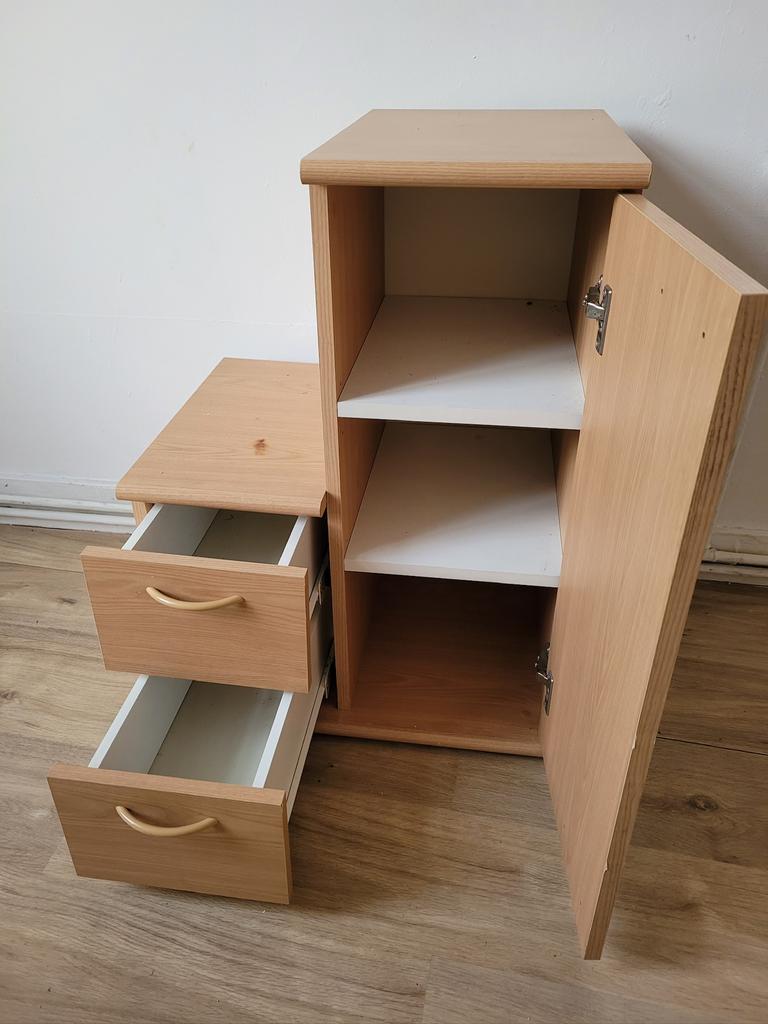 Superbe commode en bois avec 2 tiroirs couleur chêne blanchi, Maison & Meubles, Armoires | Commodes, Comme neuf, Enlèvement