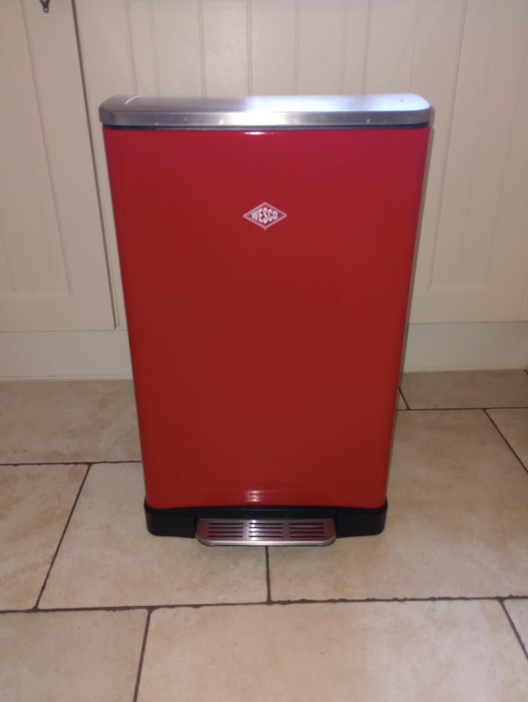 wesco vuilnisbak, Huis en Inrichting, Ophalen