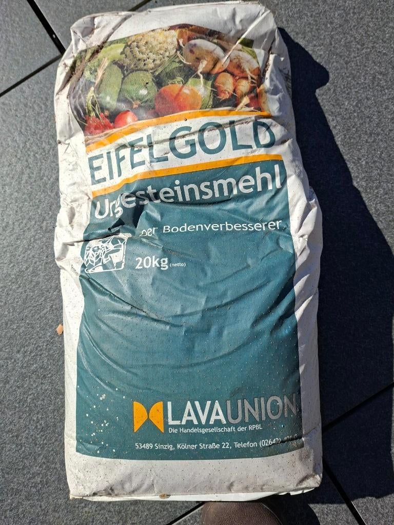 lavameel, Tuin en Terras, Kweekspullen, Ophalen