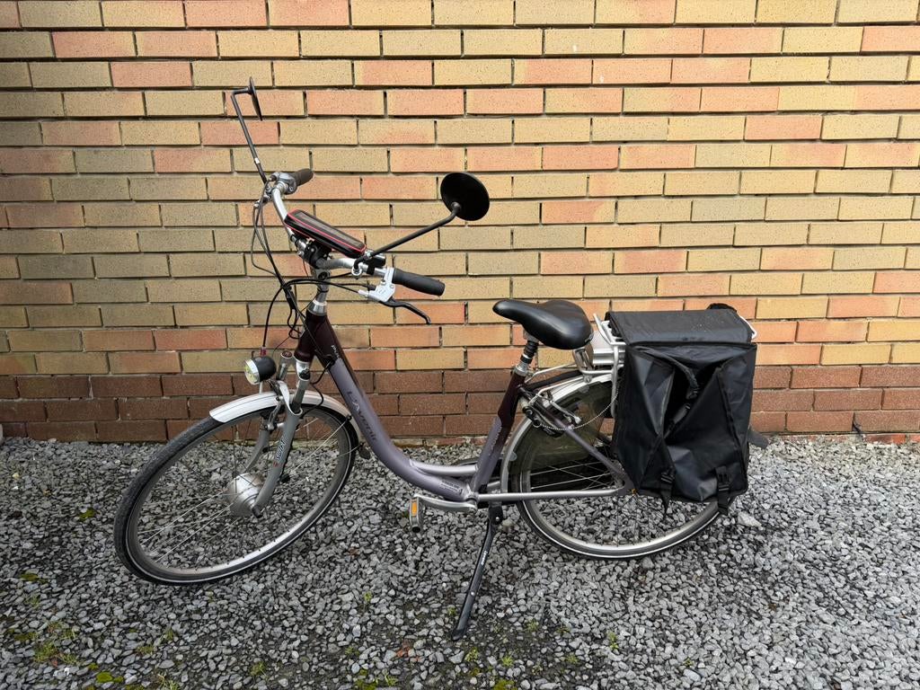 Elektrische Damesfiets, Fietsen en Brommers, Ophalen, Zo goed als nieuw