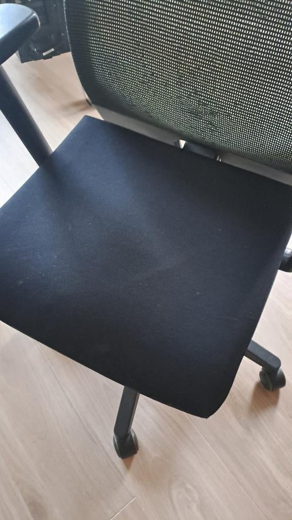 Bureau stoel. Haworth comforto D3963P, Ophalen