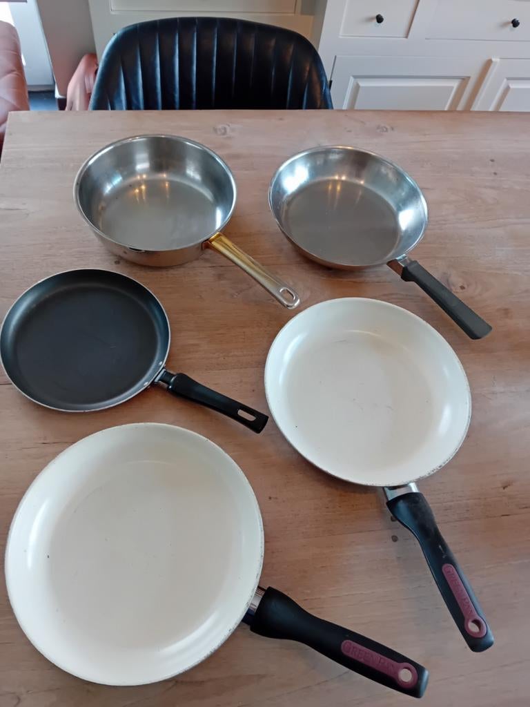 Lot pannen, Huis en Inrichting, Keuken | Potten en Pannen, Ophalen