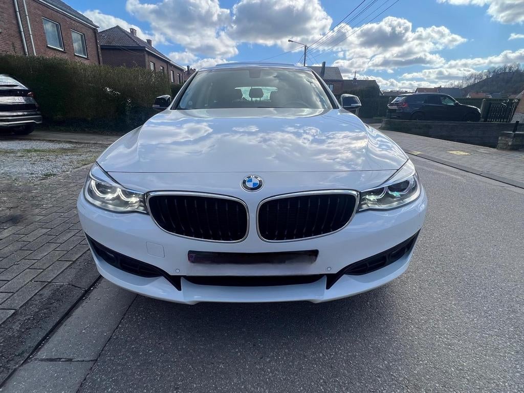 BMW 318d GT SPORT 2015 Automatique, toi panoramique, Auto's, BMW, Automaat, 1995 cc, Wit, 105 kW