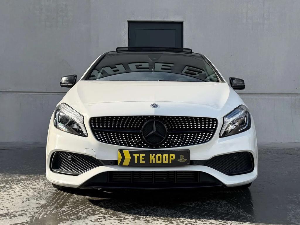 Mercedes-Benz A-CLASS 180 *AMG Pack*Pano*Carplay*Xeon*Nightp, Auto's, 4 cilinders, https://public.car-pass.be/vhr/56ff97fb-fbeb-48af-b70c-cc6221416be2
