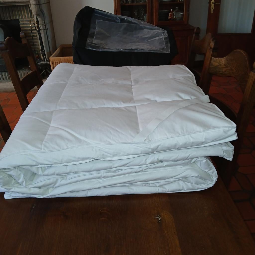Surmatelas neuf  160x 200x5cm  Linvosges, Maison & Meubles, Comme neuf, Enlèvement, 200 cm, Deux personnes