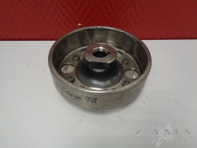 VLIEGWIEL Honda CB 600 F Hornet 1998-1999 (CB600F PC34), Motoren, Dhr. S. di Majo, Gebruikt, Info@cama-motorparts.nl, P.J. Troelstraweg 8 8
3144 CX  MAASSLUIS, NL