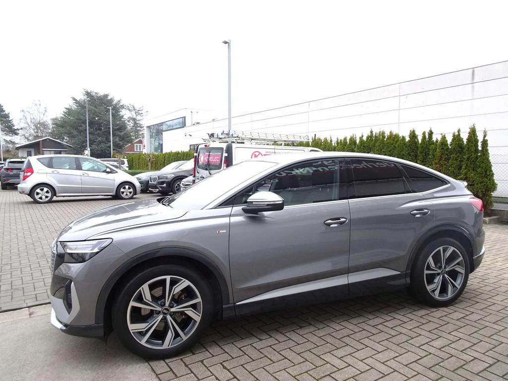 Audi Q4 Sportback e-tron 55kWh S-Line VIRTUAL,CARPLAY,ADAPTC, Auto's, Audi, Stof, Gebruikt, Zwart, 5 zetels