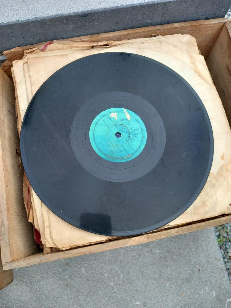 Anciens disques 78 tours, en bon état, Enlèvement