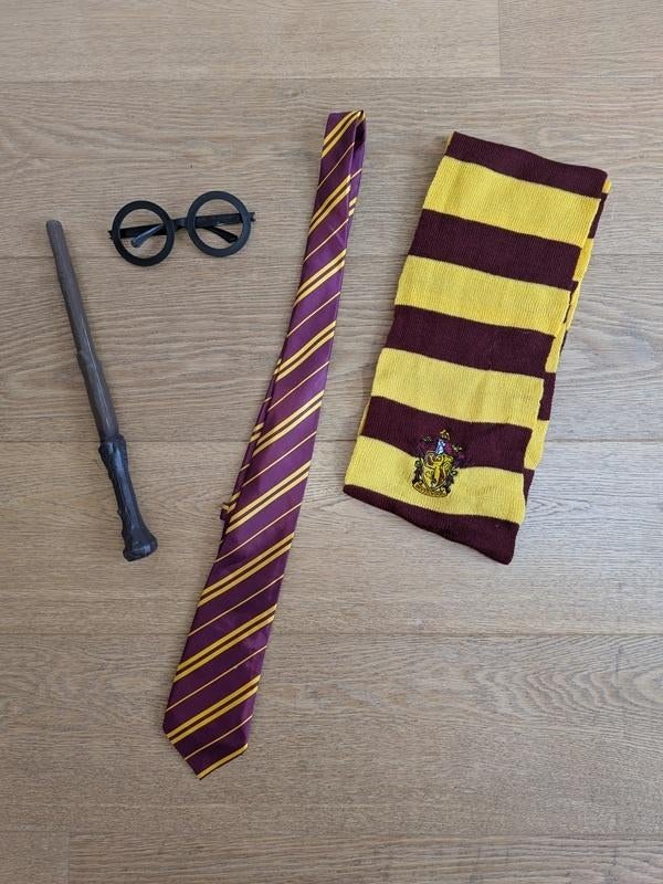 déguisement / accessoires - Harry Potter Gryffondor, Enlèvement, Utilisé