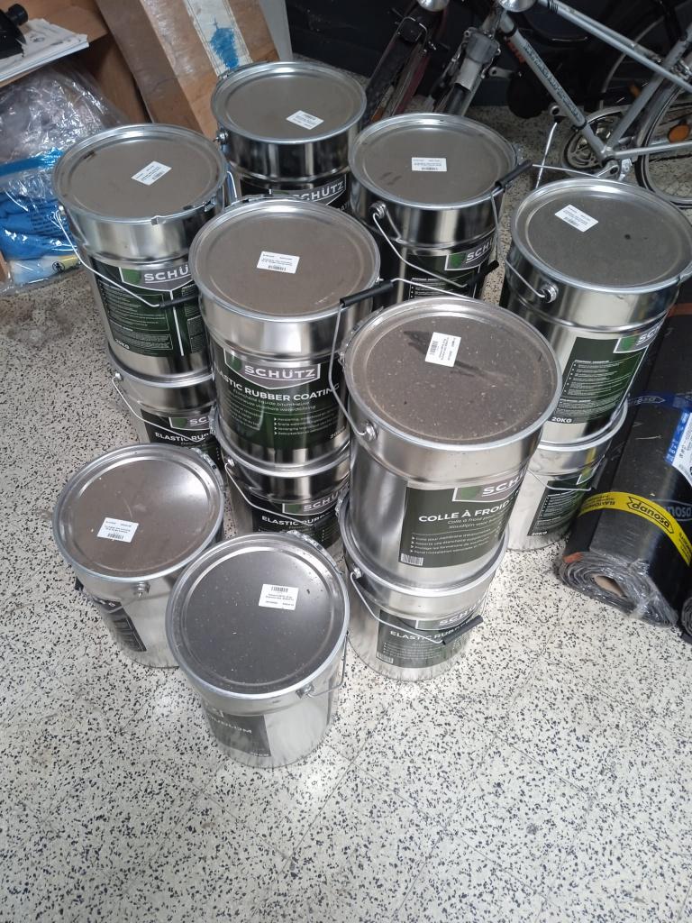 Etanchéite Liquide / Colle bitumineuse SCHUTZ 75-80-100€, Bricolage & Construction, Isolation & Étanchéité, Enlèvement, Neuf, Autres matériaux