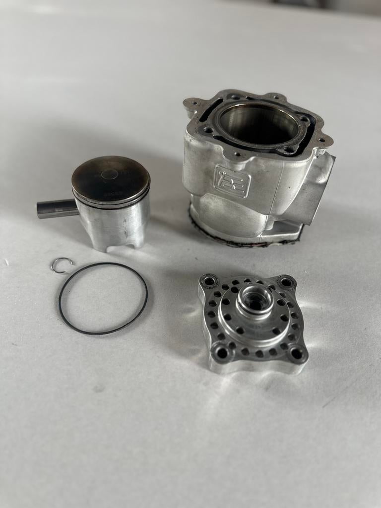 Ht 200cc 55slag 125/180 piaggio/gilera, Fietsen en Brommers, Ophalen, Zo goed als nieuw, Blok, Piaggio