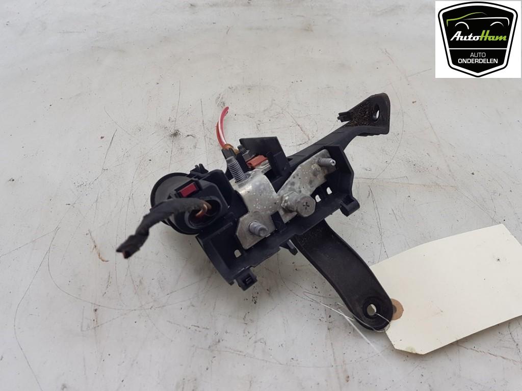 BOITIER FUSIBLES Audi A4 Avant (B9) (|8W0941823F|), Autos : Pièces & Accessoires, Utilisé, Audi