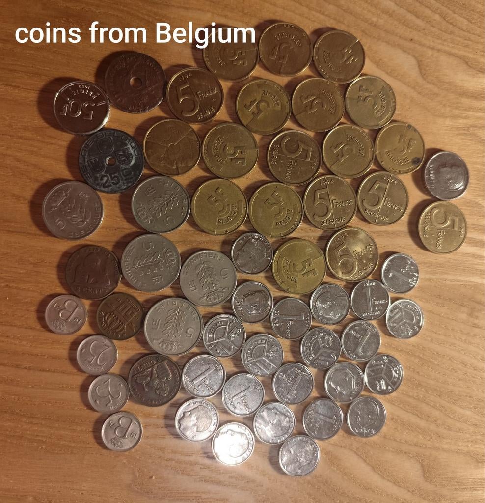 Une collection de pièces de monnaie de différents pays..., Timbres & Monnaies, Enlèvement ou Envoi, Monnaie