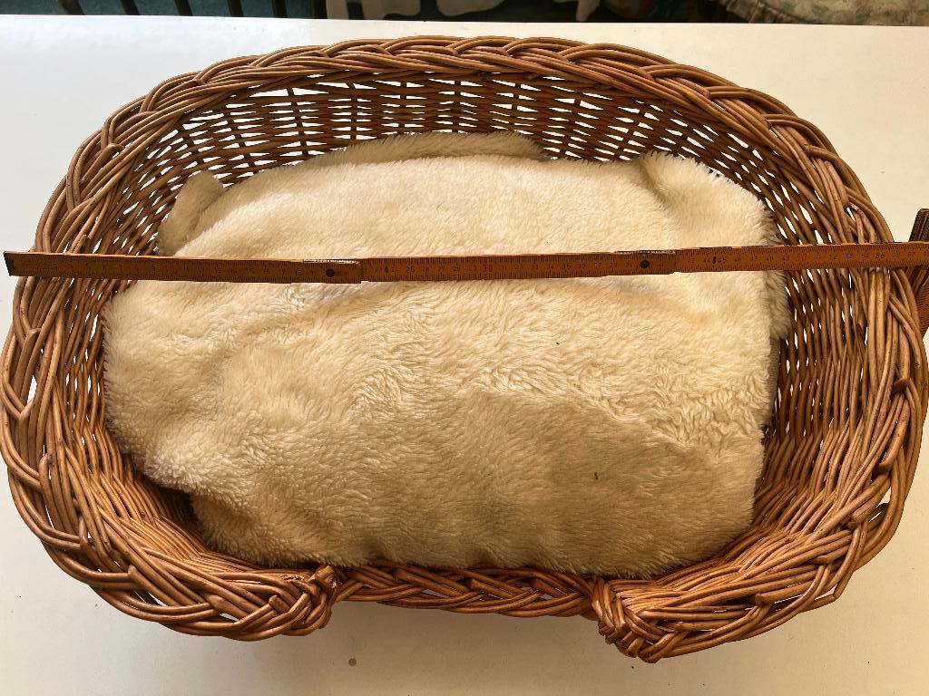 rieten hondenmand, Ophalen