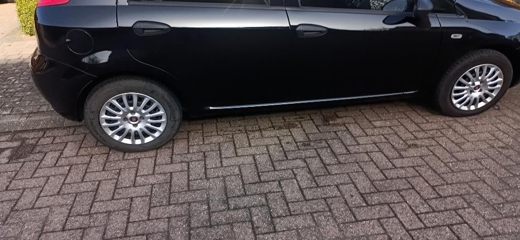 Fiat Punto Eenvoudig, Auto's, Voorwielaandrijving, Stof, 4 cilinders, Particulier