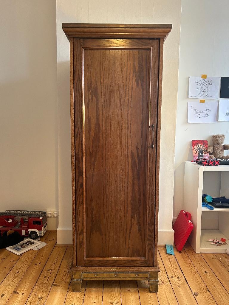 Antieke halkast, ideaal voor kleding (hout en koper), Antiek en Kunst, Antiek | Meubels | Kasten, Ophalen