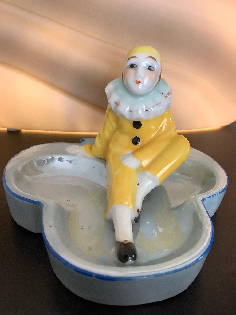 VINTAGE ART DECO PIERROT CLOWN JAPAN JAREN 20&30., Antiek en Kunst, Antiek | Porselein, Ophalen