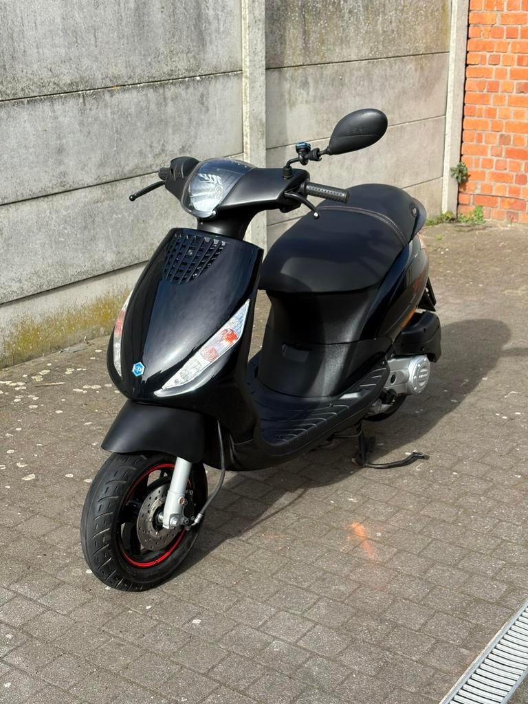 Piaggio zip 2022 a klasse, Zip, Klasse A (25 km/u), Ophalen of Verzenden, Zo goed als nieuw