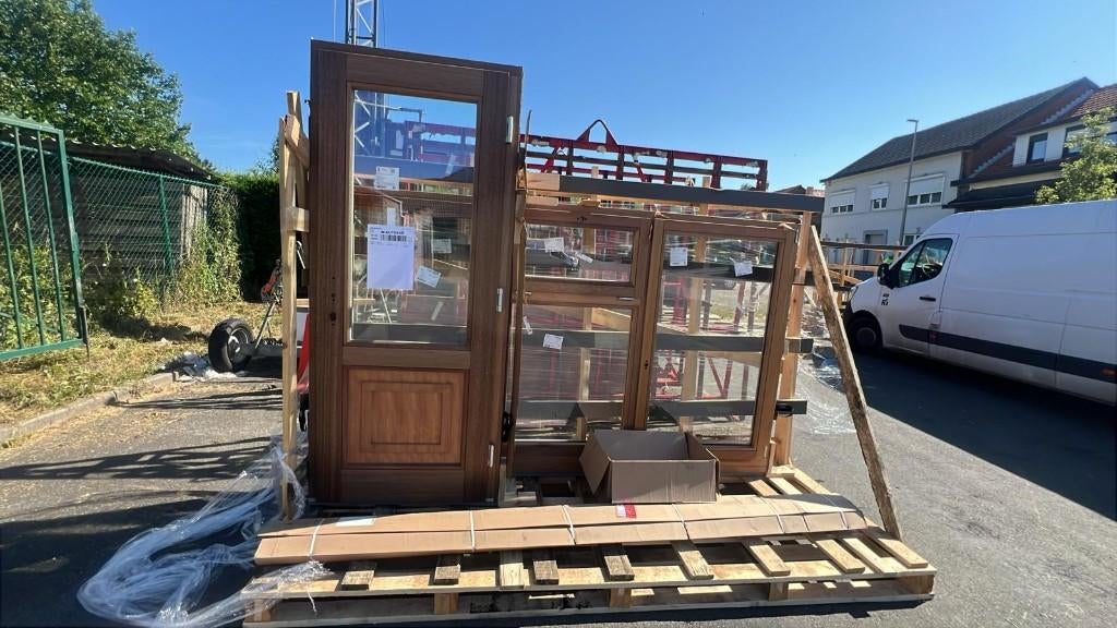 Ensemble porte et chassis en bois -  Meranti, Doe-het-zelf en Bouw, Ophalen, 80 tot 120 cm, Nieuw, 160 cm of meer