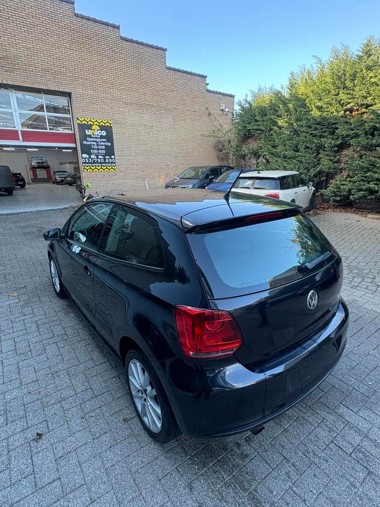 Volkswagen Polo 6r 1.6tdi, Auto's, Volkswagen, Euro 5, Zwart, Particulier, Te koop