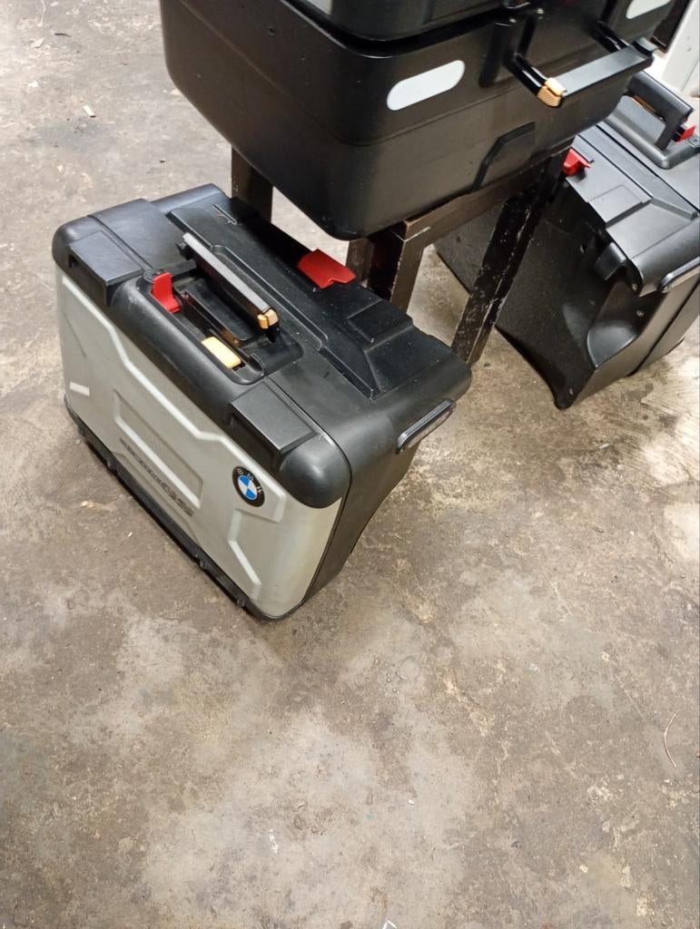 Vds valises bmw vario 2004/2007, Motos, Accessoires | Valises & Sacs, Enlèvement