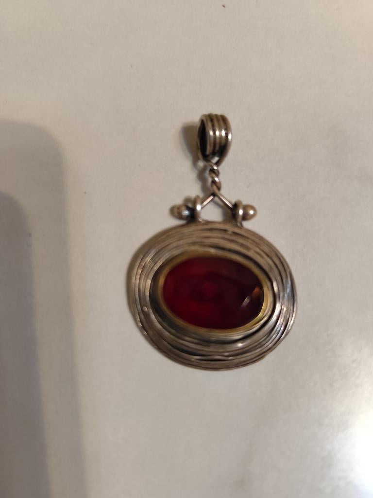 Pendentif argent avec grenade, Enlèvement, Argent, Argent