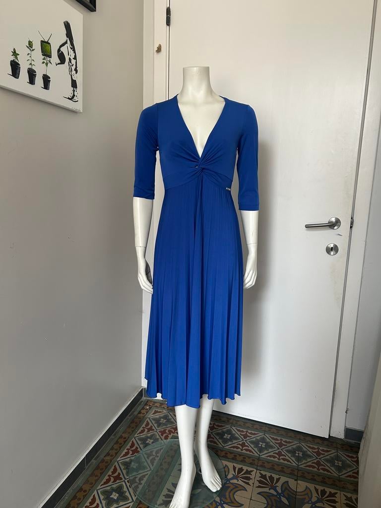 Rinascimento robe bleu roi XS, Vêtements | Femmes, Enlèvement ou Envoi, Comme neuf, Bleu