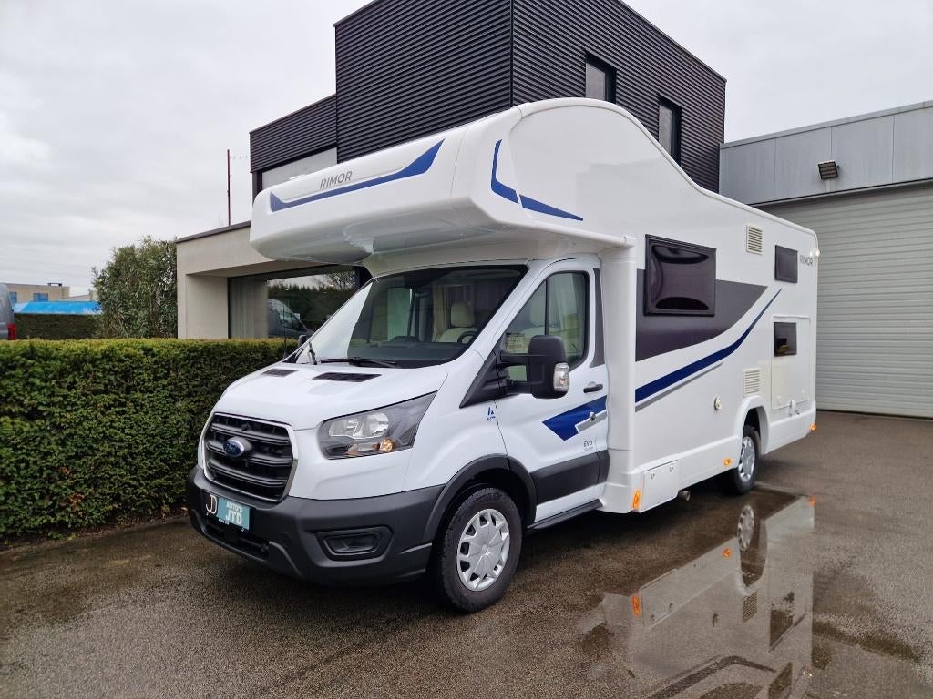 Ford Rimor Evo 6 zitplaatsen - 12500 km - 2023 - stapelbed, Caravanes & Camping, Camping-cars, Siège de train, 6 à 7 mètres, Entreprise