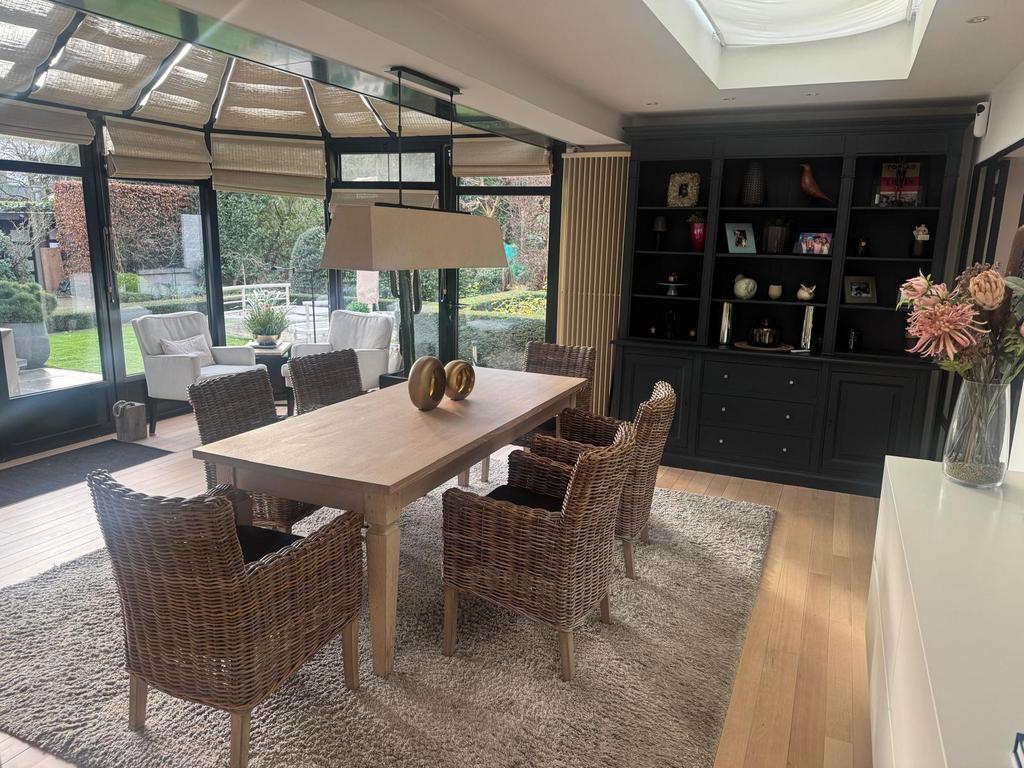 Rotan eetkamerstoelen – zeer comfortabel, Huis en Inrichting, Stoelen, Ophalen, Riet of Rotan, Zo goed als nieuw, Grijs