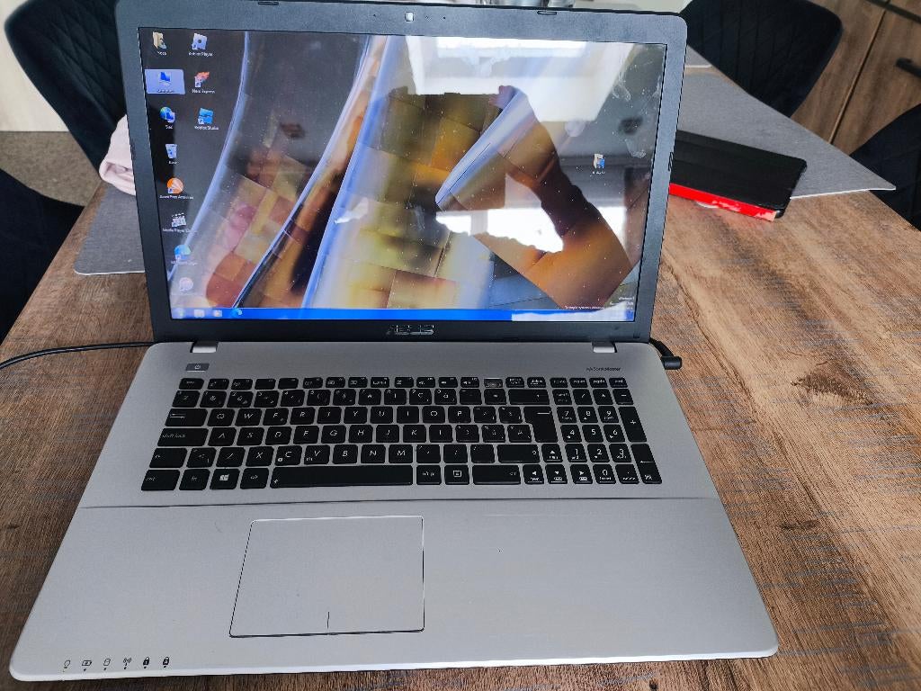 Asus voor onderdelen, Gebruikt, Qwerty, Ophalen of Verzenden, Met videokaart